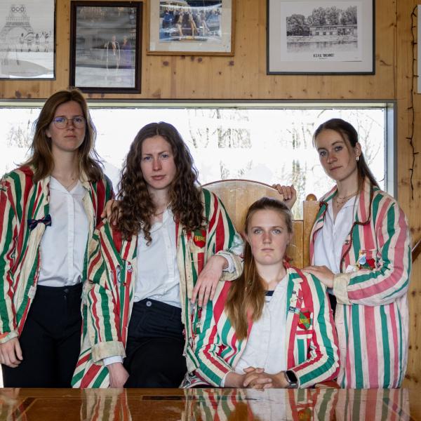 Damesch Vier '25
