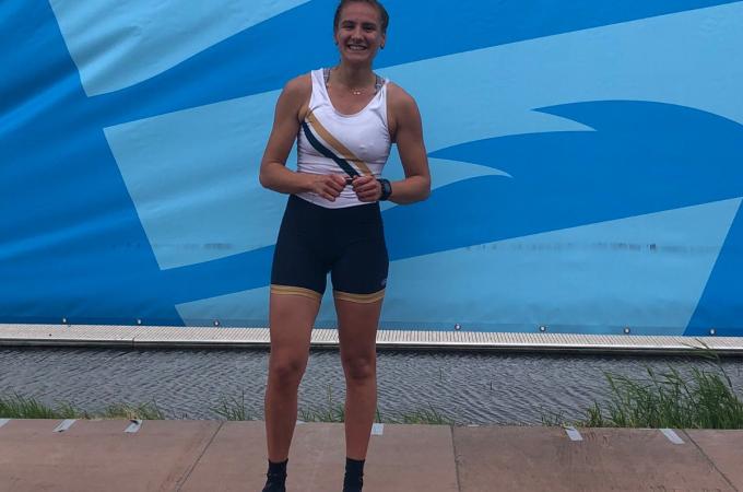 Vera Schuit blikt in het DB1x veld op de Westelijke Regatta