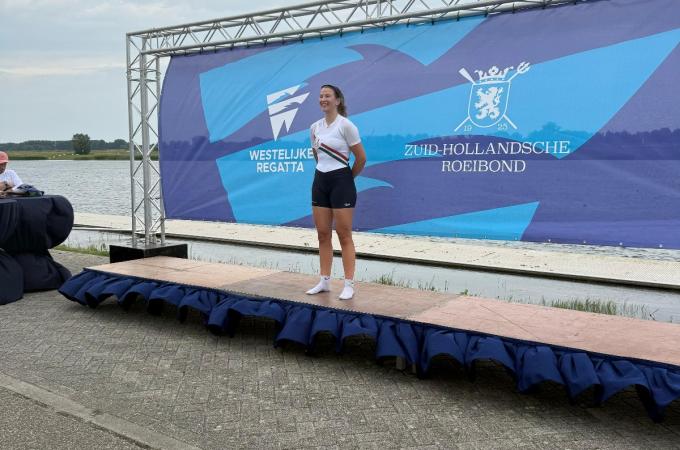 Marianne op erepodium Westelijke Regatta